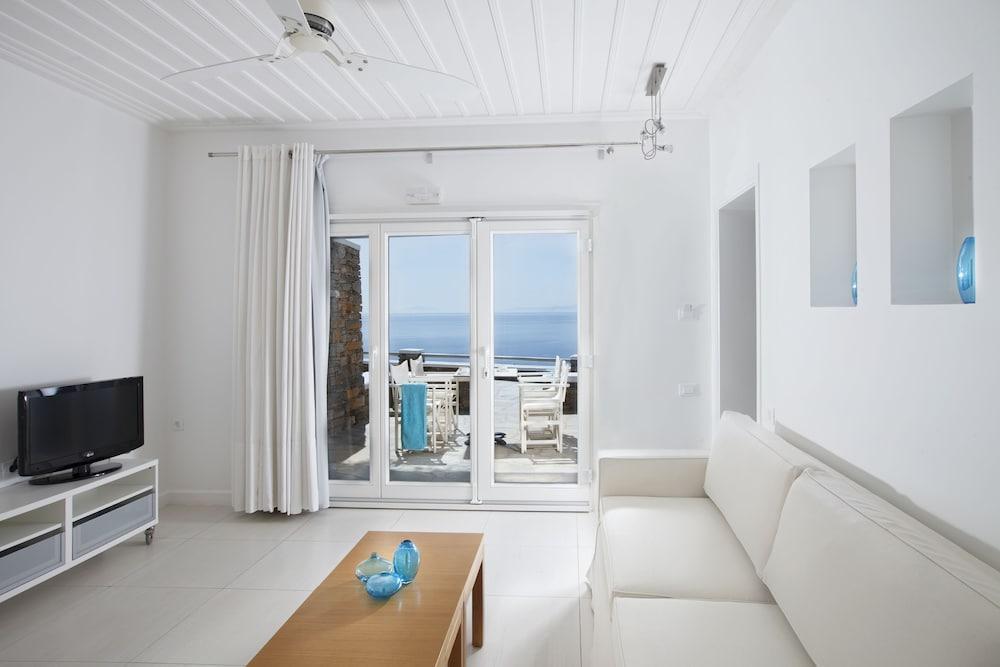 Selana Suites Chrisopigi  Exterior photo